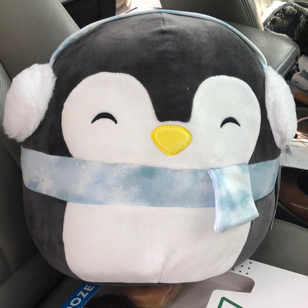 Luna the Penguin 12” Squishmallow 2021 Christmas